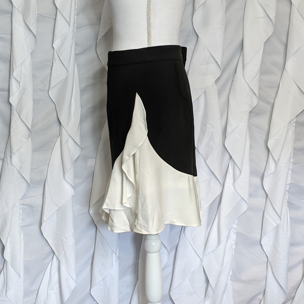 Kate Spade crepe ruffle skirt - Picture 4 of 8